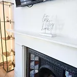 Stylish Westbrook Apartment
